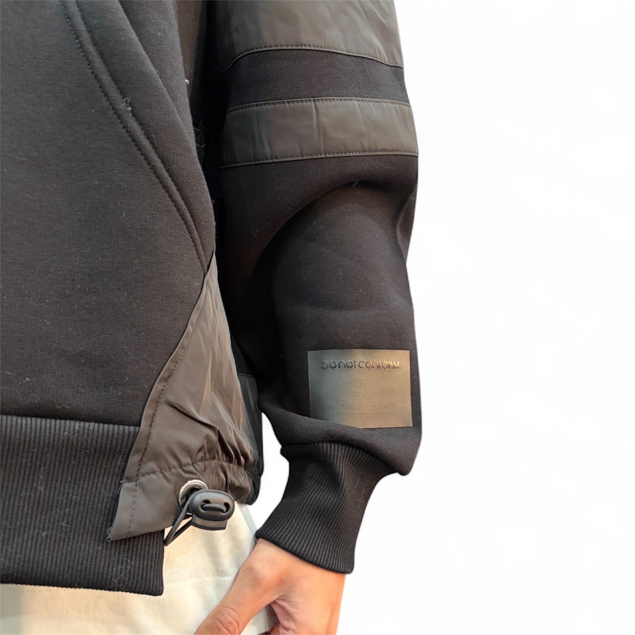 BLACK HOODED BLACK NYLON INSERTS