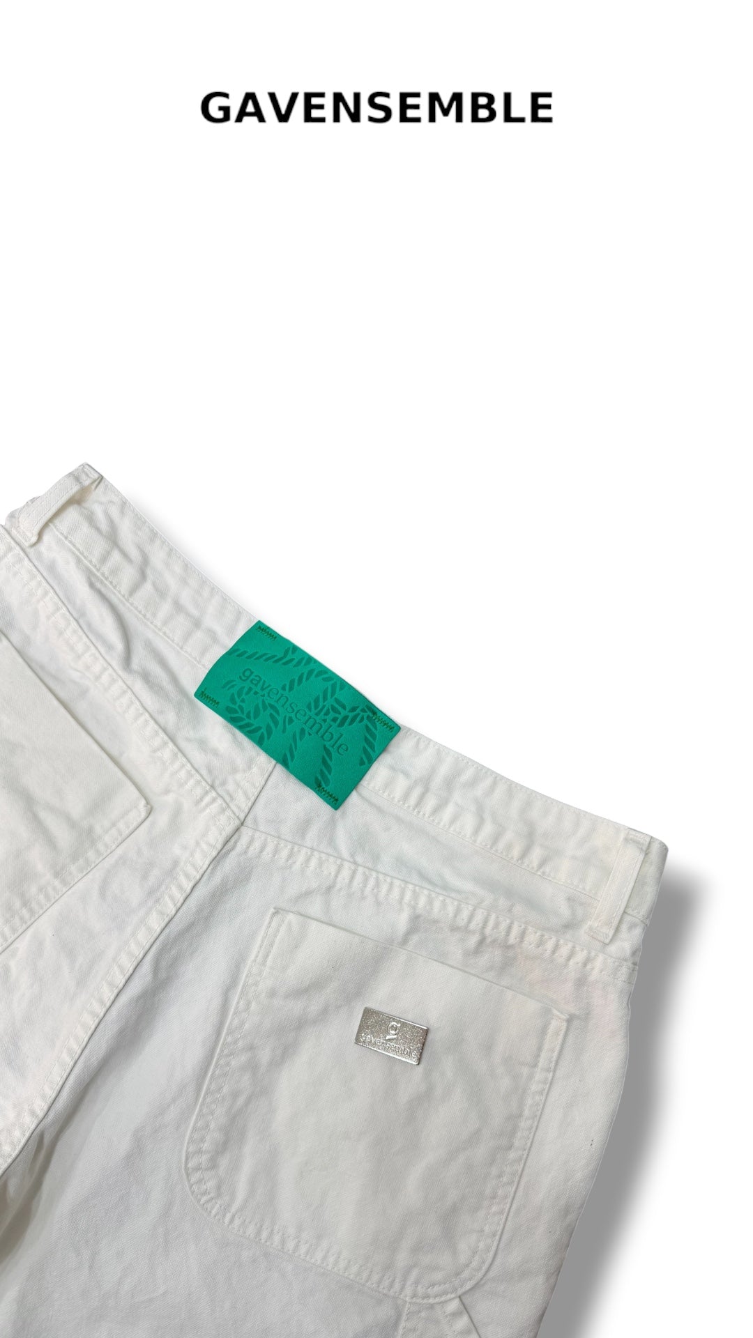 WHITE SHORT GAVENSEMBLE 410