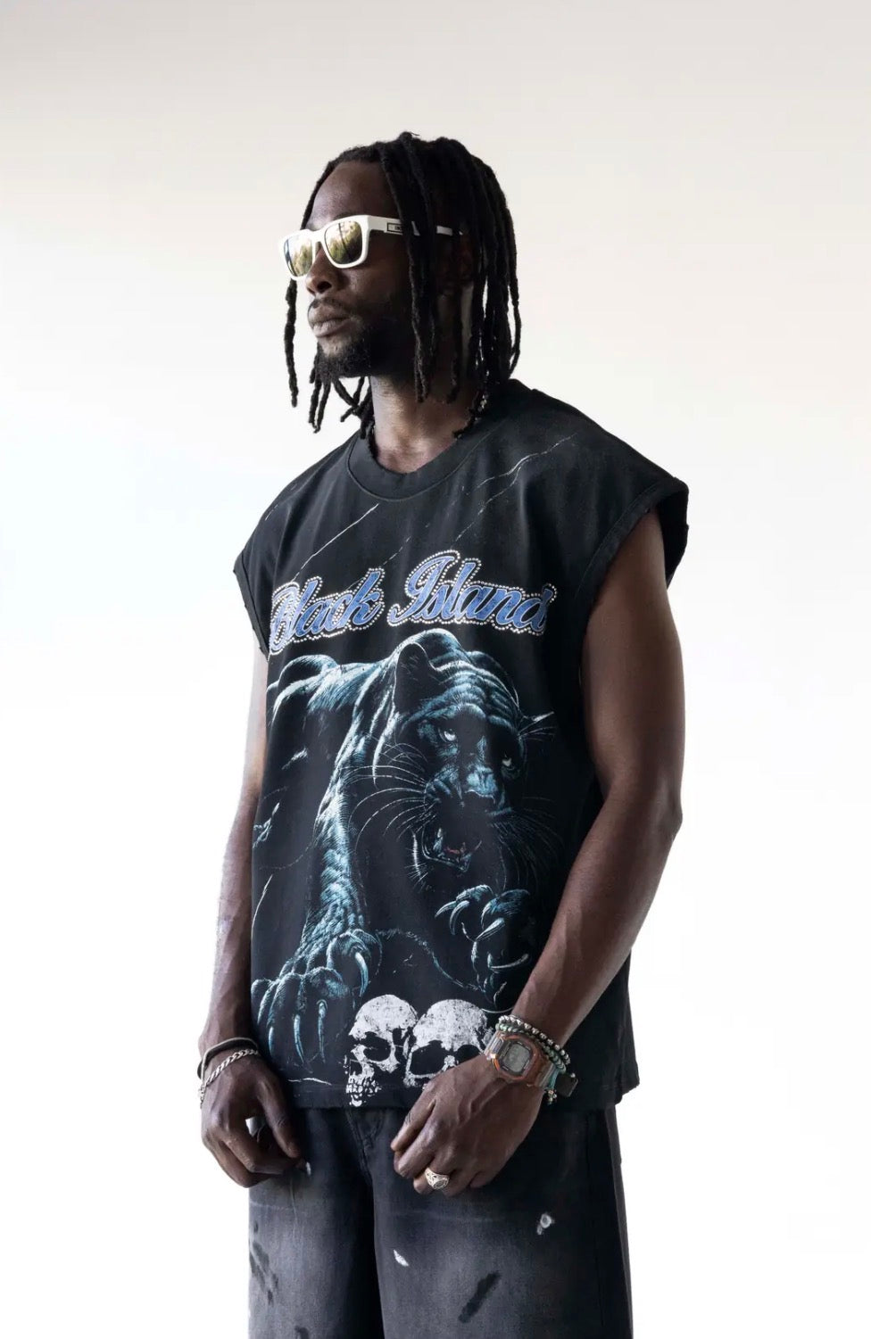 BLACK PANTHER GRAPHIC SLEEVELESS TANK TOP BLACK ISLAND