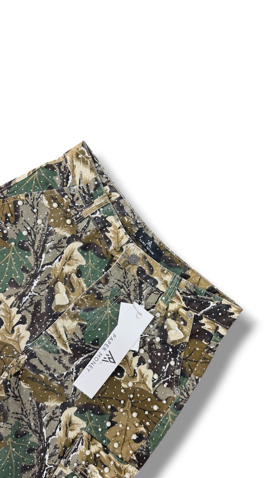 PAPER MONEY PEARL CRYSTAL SHORTS CAMO FLORAL