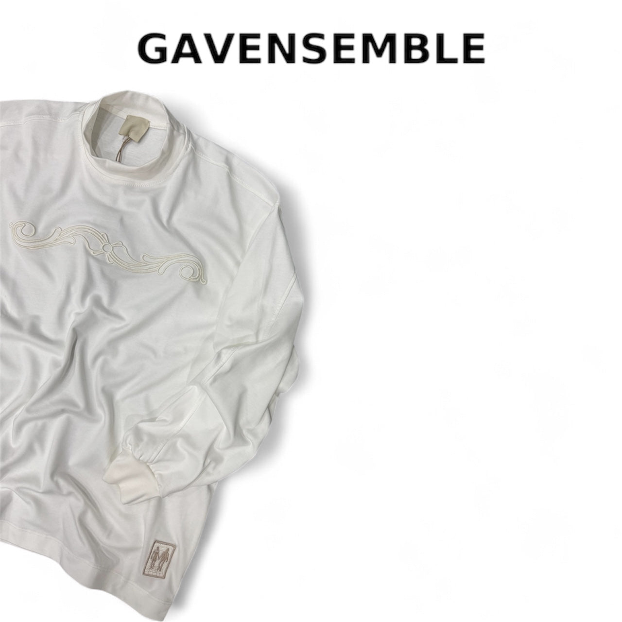 ORNEMENT LONGSLEEVE WHITE