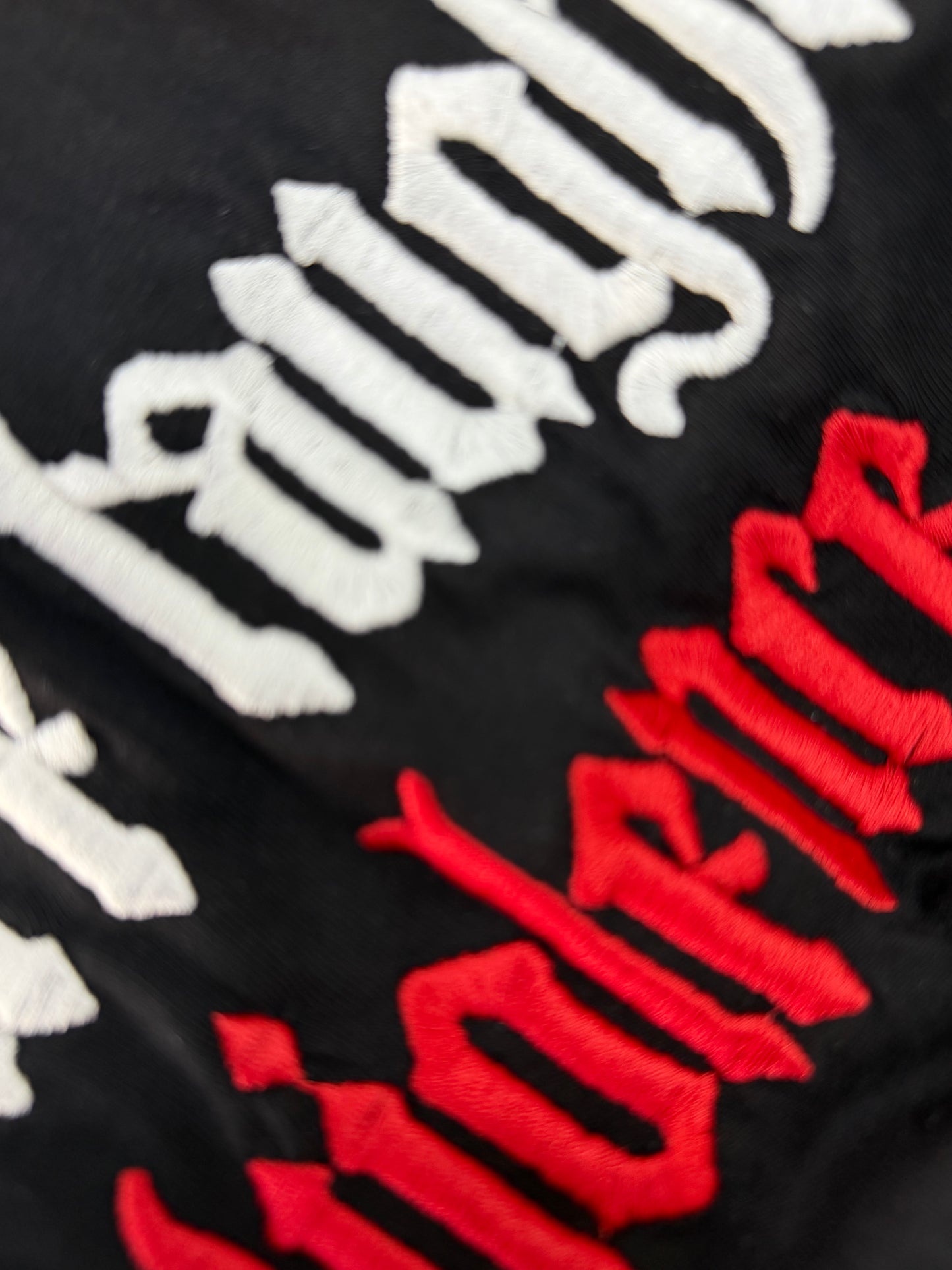 SILENCE TAUGHT BLACK TEE