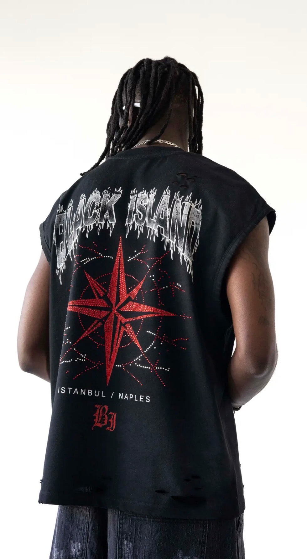 COMPASS GRAPHIC BLACK TEE BLACK ISLAND