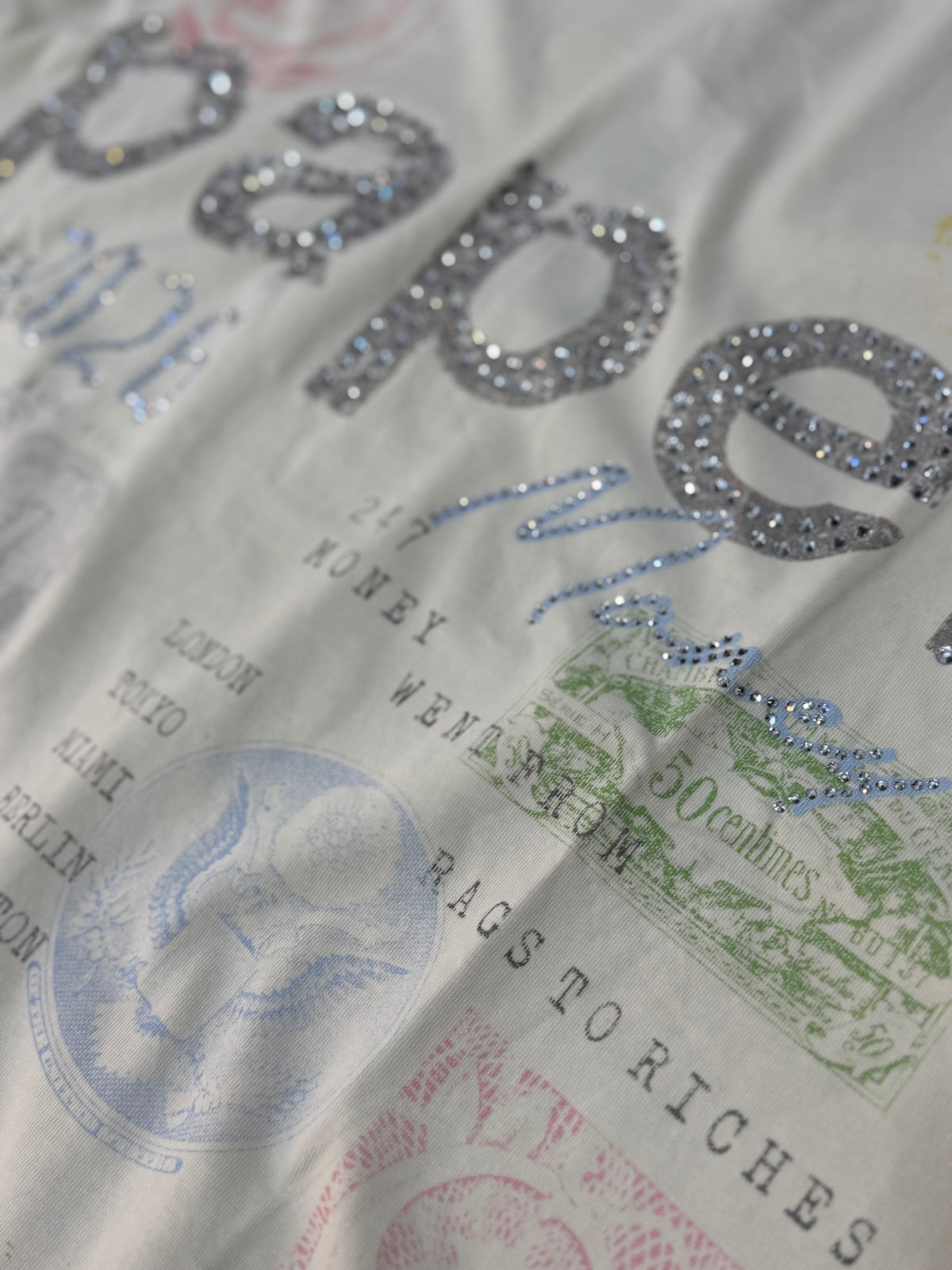 DREAMERS CREAM TEE PAPER MONEY