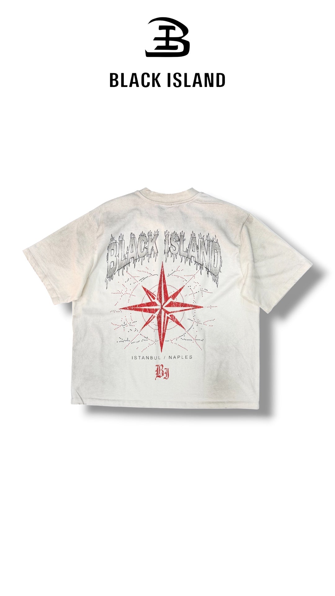 COMPASS GRAPHIC WHITE TEE BLACK ISLAND