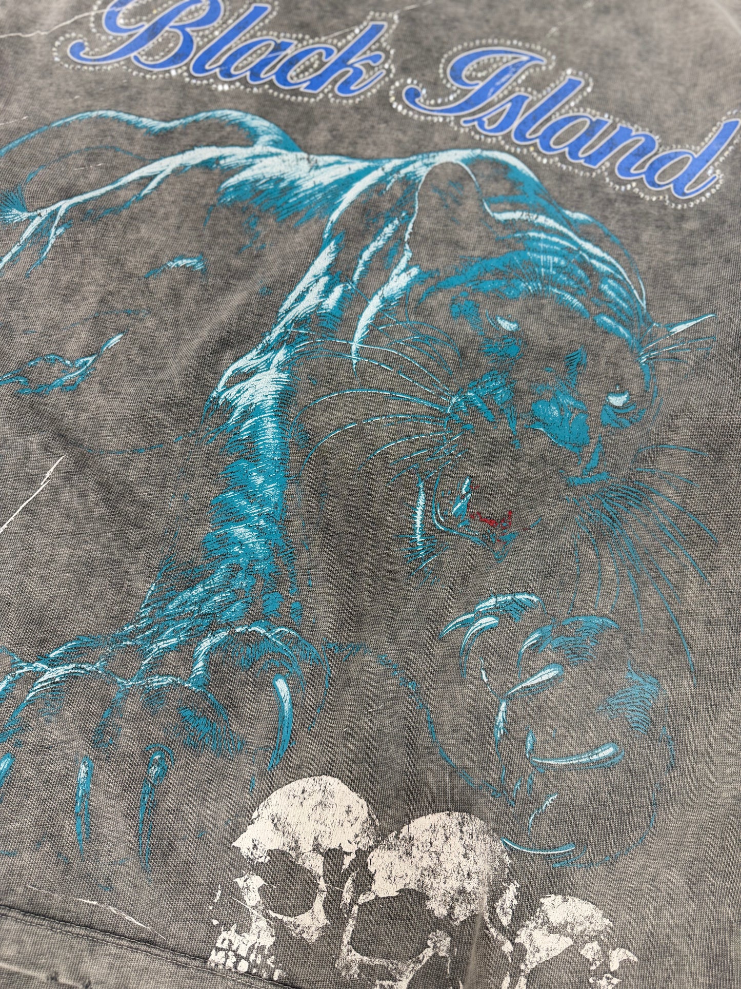 PANTHER GRAPHIC WASHED GREY  TEE BLACK ISLAND 1990