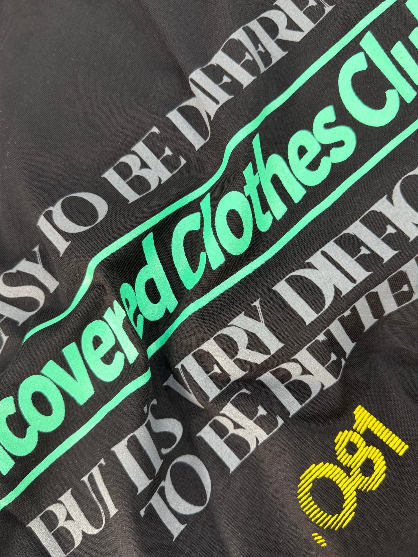 DONOT. CLUB 081 BLACK TEE 3023