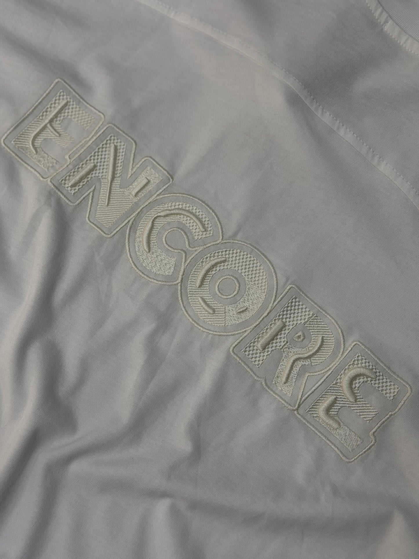 ENCORE WHITE TEE 890