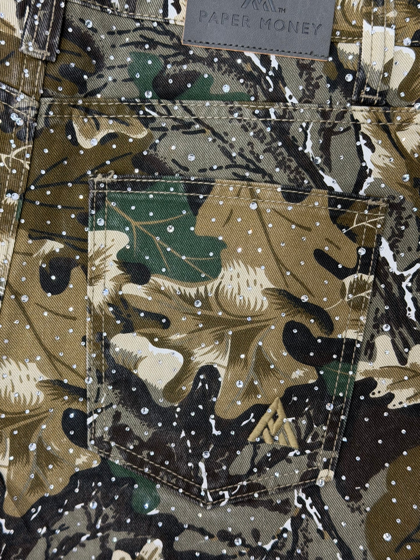 PAPER MONEY PEARL CRYSTAL SHORTS CAMO FLORAL