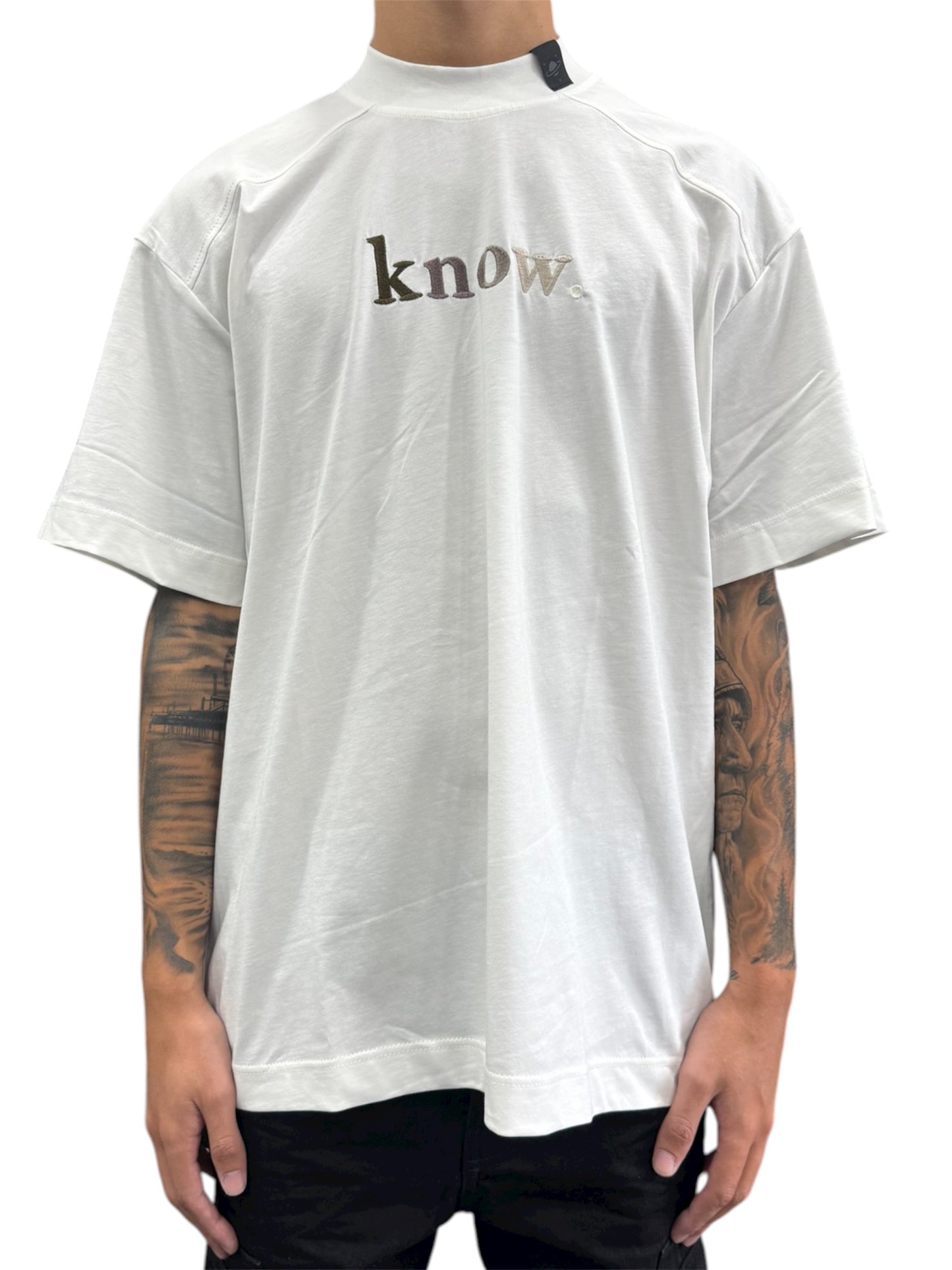 SHADES KNOW WHITE TEE