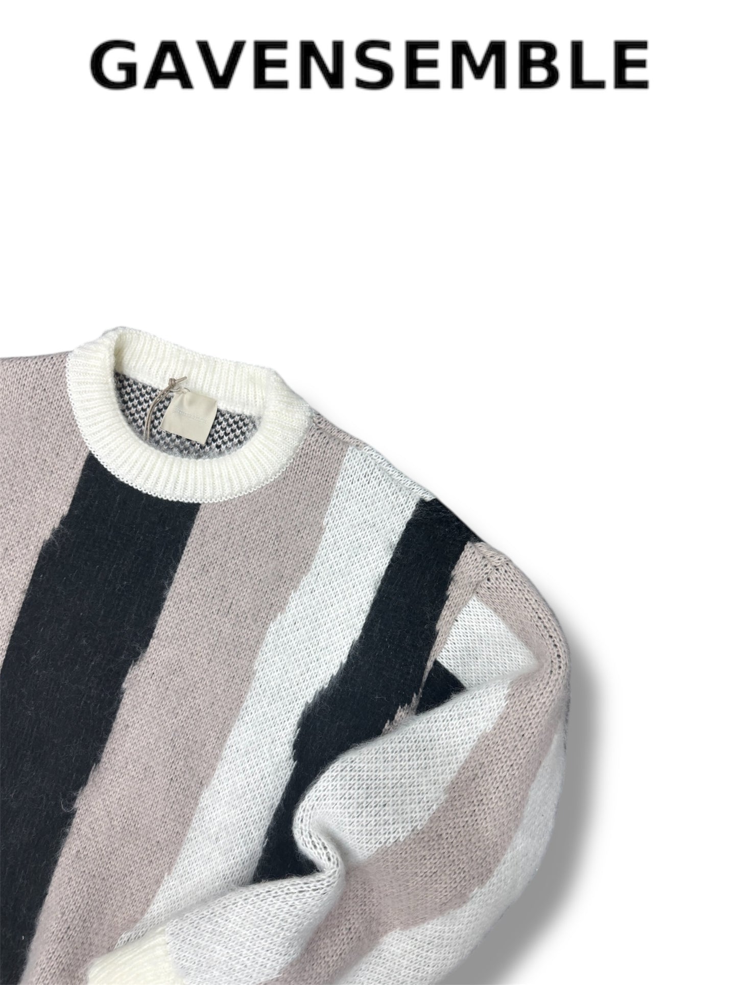 VERTICAL STRIPES SWEATER